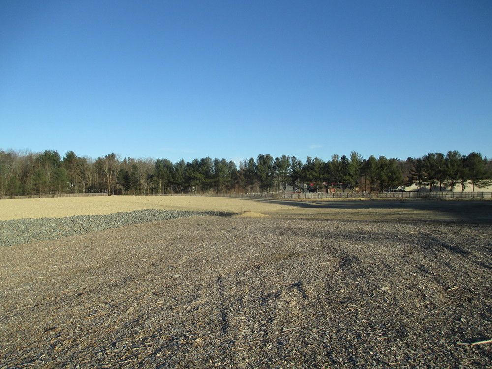 Mixed Use Commercial 155 Mill St : 155 Mill St, Gardner, MA 01440